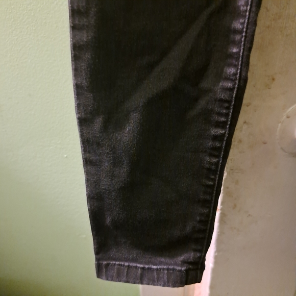 Jennifer Lopez Women's Jeans/Pants - Picture 2 of 16